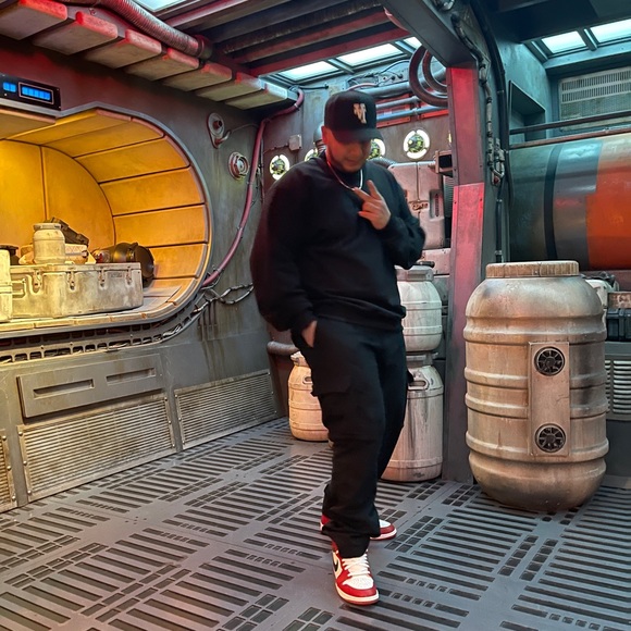 Meet your Posher, Cristian - Picture 1 of 1